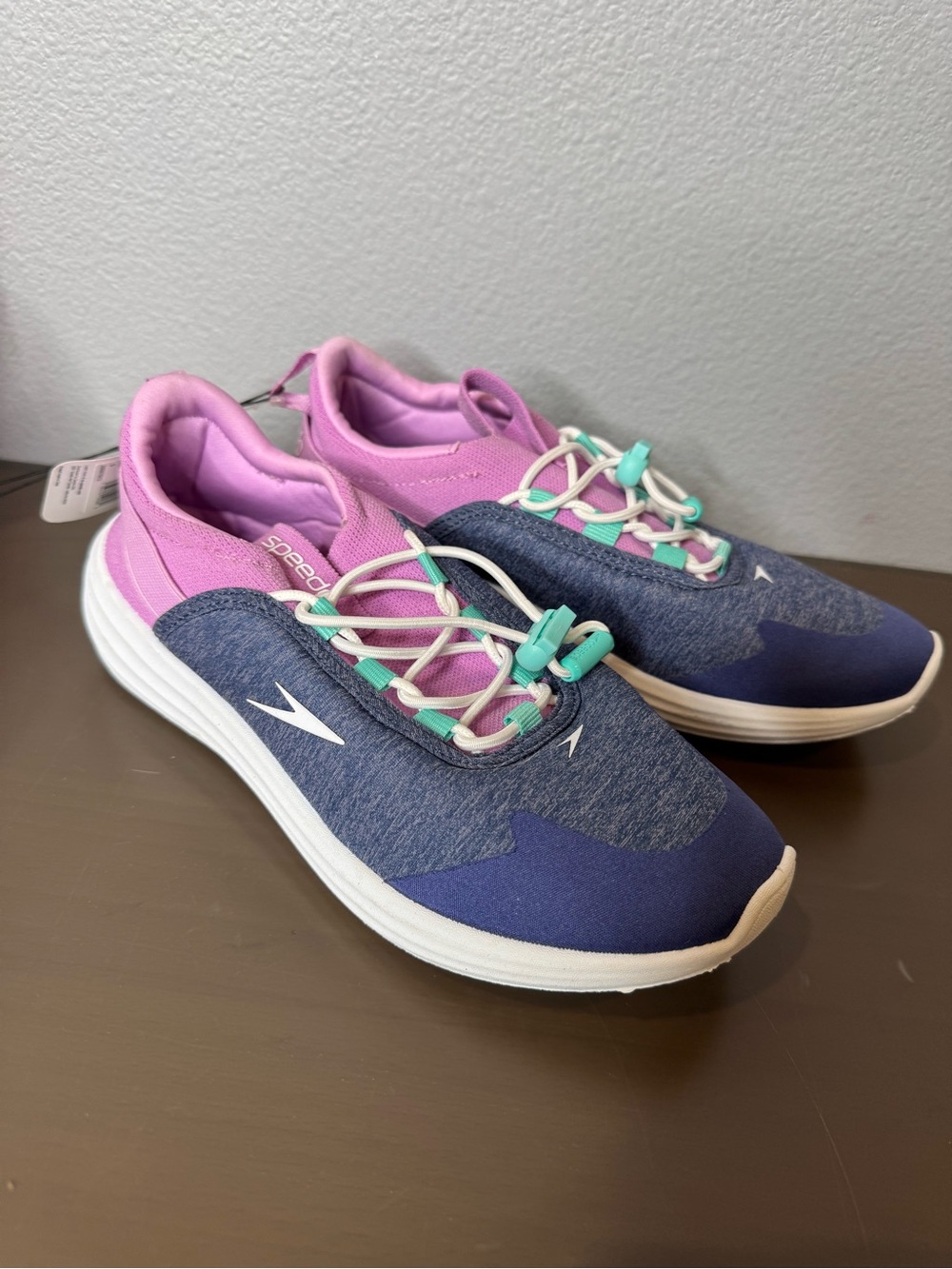 NWT 5-6 Women's Pink & Navy Athletic Slip-On Sneakers by Speedo